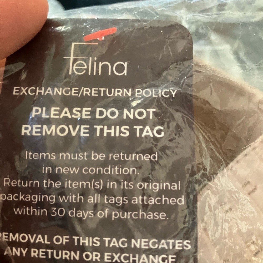 NWT, still in bag, Felina marvelous side smoothing bra, 38DDD